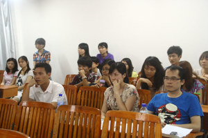 3044永利集团庆祝建党90周年文艺晚会在西校区进行节目审查