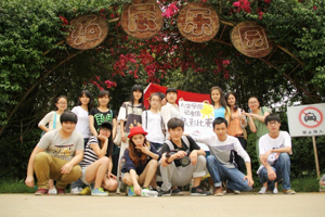 人文记者团举办户外摄影比赛