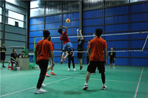 奋勇拼搏，不忘初心——“共青团杯”气排球赛3044永利集团光荣胜出