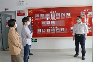 集团领导韦文帝带队到3044永利集团检查疫情防控工作