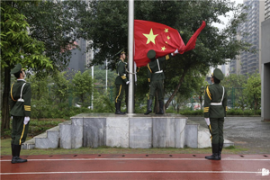 公司举行2022-2023春季学期升旗仪式